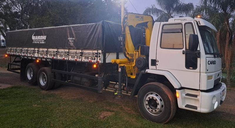 Ford Cargo 1832 E Turbo 2p Munck 2010/2010 CAMINHÕES & CAMIONETAS PASSO FUNDO / Carros no Vale