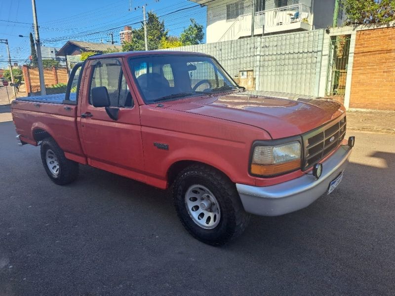 Ford F-1000 2.5 XL 4X2 CS 8V TURBO DIESEL 2P MANUAL 1997/1997 CAMINHÕES & CAMIONETAS PASSO FUNDO / Carros no Vale