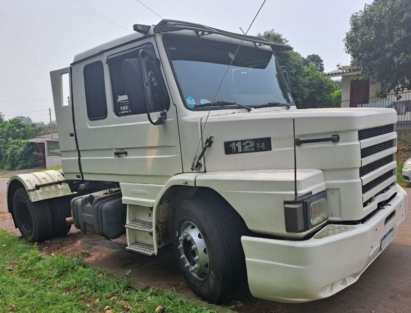 Scania 112 T-112 H 320 4×2 2p 1986/1986 CAMINHÕES & CAMIONETAS PASSO FUNDO / Carros no Vale