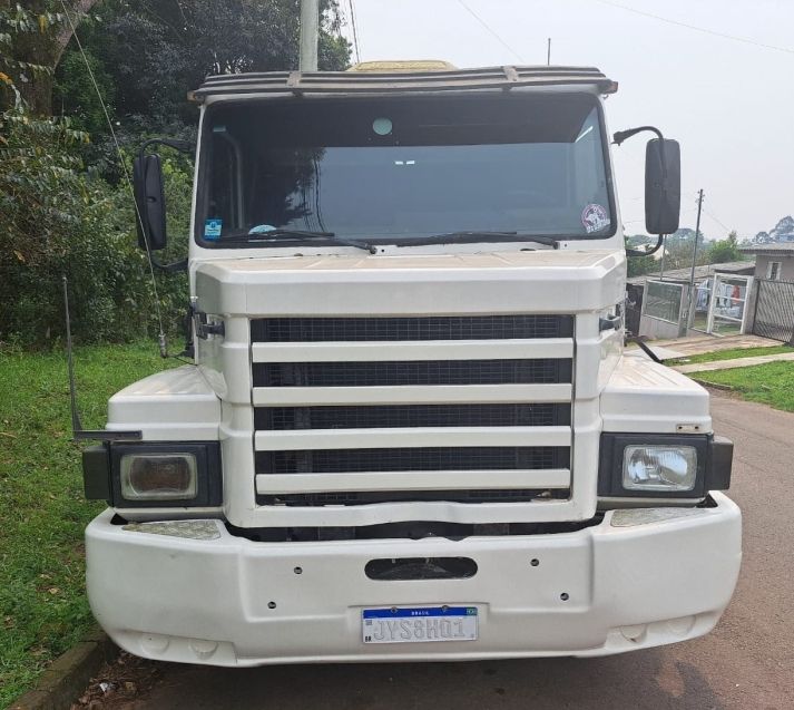 Scania 112 T-112 H 320 4×2 2p 1986/1986 CAMINHÕES & CAMIONETAS PASSO FUNDO / Carros no Vale