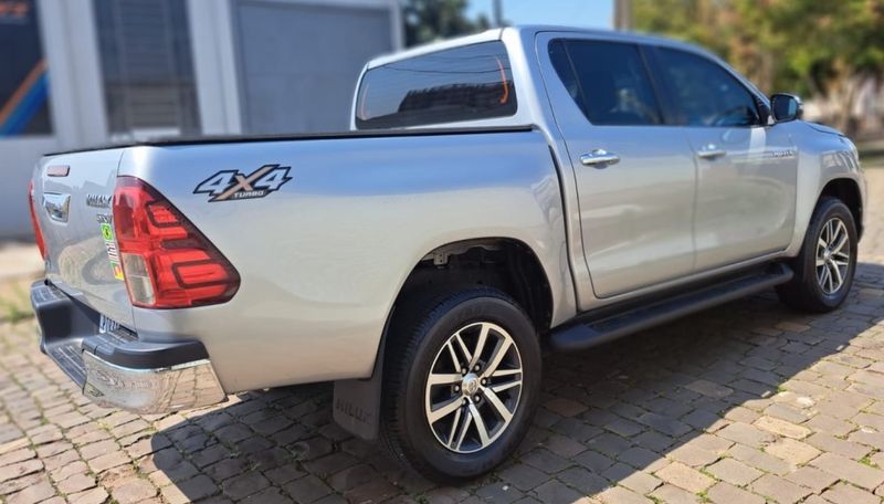 Toyota HILUX 2.8 SRV 4X4 CD 16V DIESEL 4P AUTOMÁTICO 2019/2020 CAMINHÕES & CAMIONETAS PASSO FUNDO / Carros no Vale