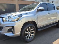 Toyota HILUX 2.8 SRV 4X4 CD 16V DIESEL 4P AUTOMÁTICO 2019/2020 CAMINHÕES & CAMIONETAS PASSO FUNDO / Carros no Vale