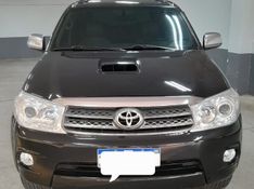 Toyota HILUX SW4 3.0 SRV 4X4 16V TURBO INTERCOOLER DIESEL 4P AUTOMÁTICO 2008/2009 CAMINHÕES & CAMIONETAS PASSO FUNDO / Carros no Vale