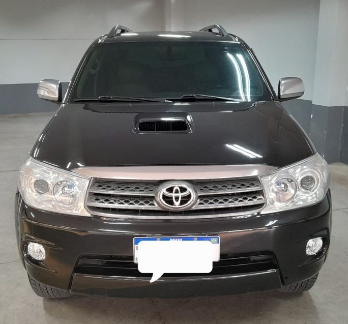 Toyota HILUX SW4 3.0 SRV 4X4 16V TURBO INTERCOOLER DIESEL 4P AUTOMÁTICO 2008/2009 CAMINHÕES & CAMIONETAS PASSO FUNDO / Carros no Vale