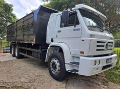 Volkswagen 23220 23-220 6×2 3-Eixos Caçmba 2003/2004 CAMINHÕES & CAMIONETAS PASSO FUNDO / Carros no Vale