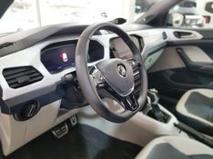 Volkswagen T-CROSS 1.4 250 TSI TOTAL FLEX HIGHLINE AUTOMÁTICO 2019/2020 ADVANT AUTOMÓVEIS CAXIAS DO SUL / Carros no Vale