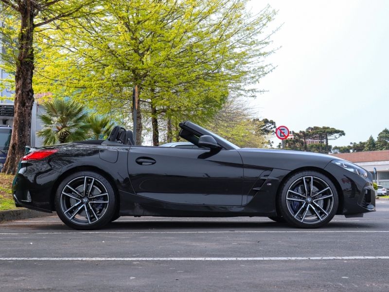 BMW Z4 2.0 TWINPOWER GASOLINA SDRIVE30i M SPORT STEPTRONIC 2021/2021 VIA BELLA VEÍCULOS ESPECIAIS CAXIAS DO SUL / Carros no Vale