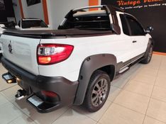 Fiat STRADA 1.8 MPI ADVENTURE CE 16V FLEX 2P MANUAL 2015/2016 VINTAGE VEÍCULOS CAXIAS DO SUL / Carros no Vale