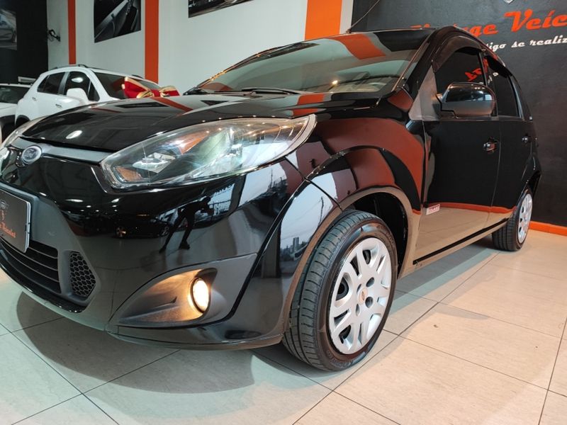 Ford FIESTA 1.6 MPI CLASS HATCH 8V FLEX 4P MANUAL 2012/2013 VINTAGE VEÍCULOS CAXIAS DO SUL / Carros no Vale