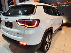 JEEP COMPASS 2.0 16V FLEX LONGITUDE AUTOMÁTICO 2017/2017 VINTAGE VEÍCULOS CAXIAS DO SUL / Carros no Vale