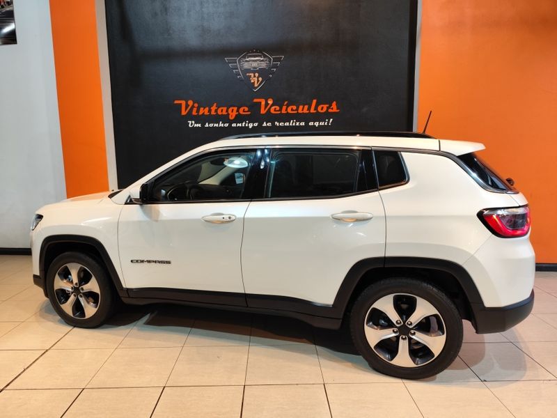 JEEP COMPASS 2.0 16V FLEX LONGITUDE AUTOMÁTICO 2017/2017 VINTAGE VEÍCULOS CAXIAS DO SUL / Carros no Vale