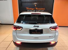 JEEP COMPASS 2.0 16V FLEX LONGITUDE AUTOMÁTICO 2017/2017 VINTAGE VEÍCULOS CAXIAS DO SUL / Carros no Vale