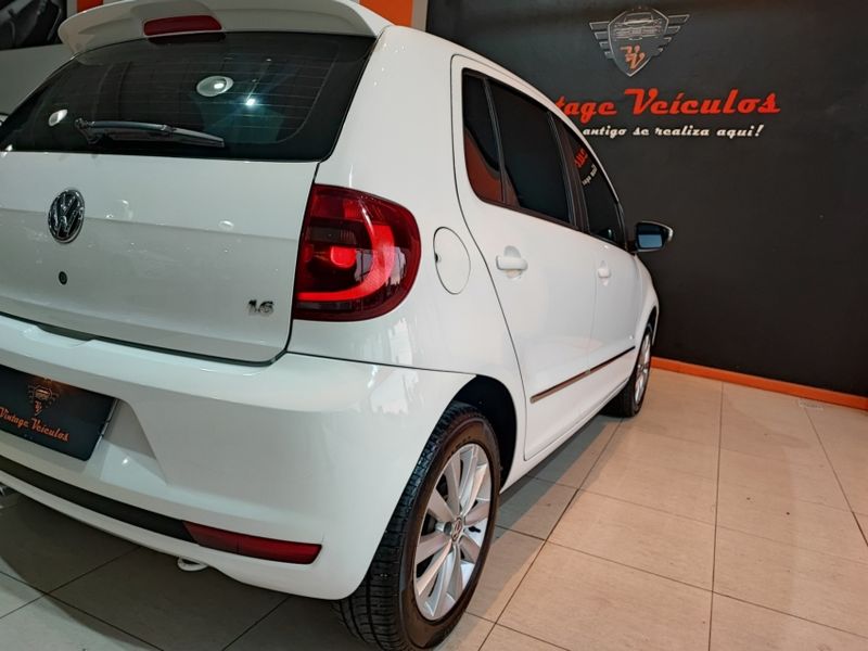 Volkswagen FOX 1.6 MI PRIME 8V FLEX 4P MANUAL 2011/2012 VINTAGE VEÍCULOS CAXIAS DO SUL / Carros no Vale