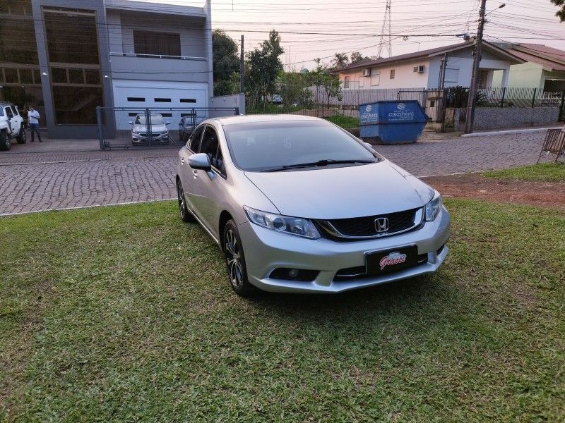 Honda CIVIC SEDAN LXR 2016 GRASSI VEÍCULOS LAJEADO / Carros no Vale