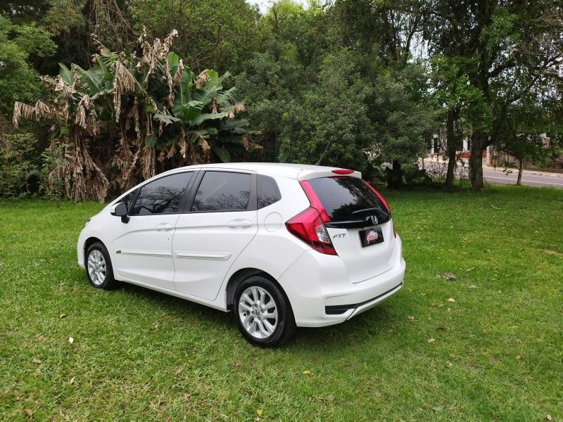 Honda FIT LX 1.5 2020 GRASSI VEÍCULOS LAJEADO / Carros no Vale