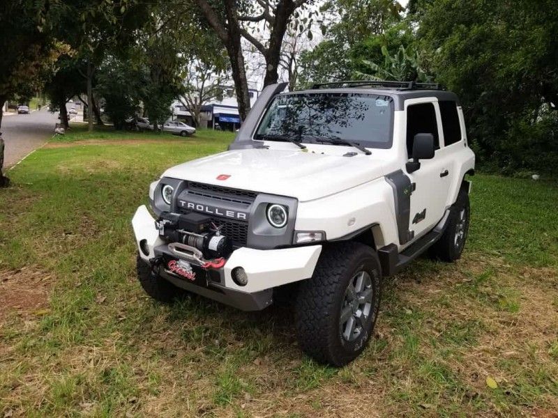 Troller T-4 XLT 3.2 2015 GRASSI VEÍCULOS LAJEADO / Carros no Vale