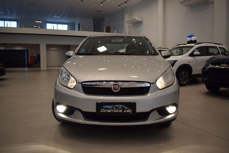 Fiat GRAND SIENA ATTRACTIVE 1.4 2014 DINAMICA-CAR VENÂNCIO AIRES / Carros no Vale