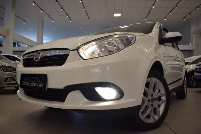 Fiat SIENA GRAND 1.6 ESSENCE 2014 DINAMICA-CAR VENÂNCIO AIRES / Carros no Vale