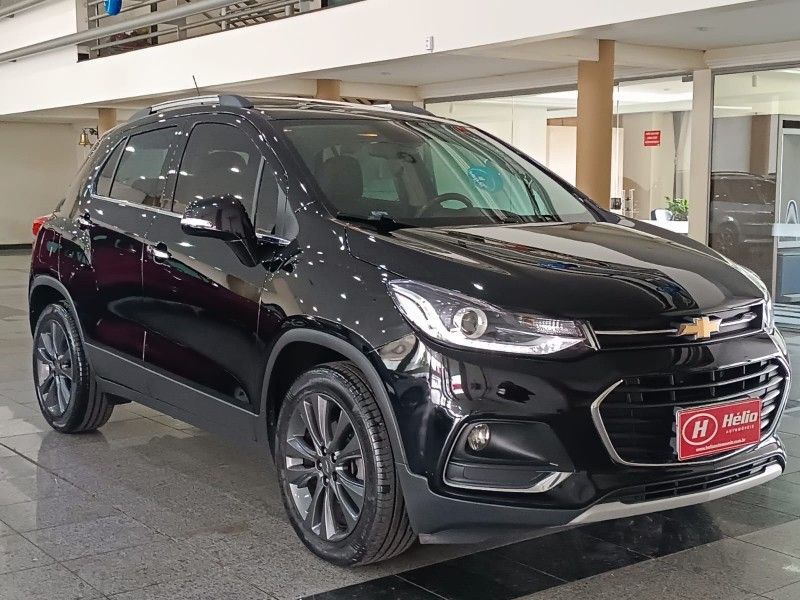 Chevrolet TRACKER PREMIER 1.0 TURBO 2018 HÉLIO AUTOMÓVEIS LAJEADO / Carros no Vale