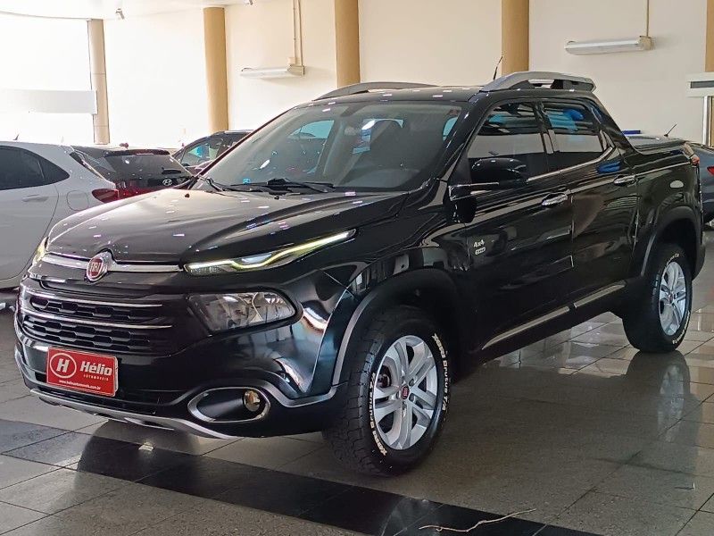 Fiat TORO VOLCANO 2.0 2017 HÉLIO AUTOMÓVEIS LAJEADO / Carros no Vale