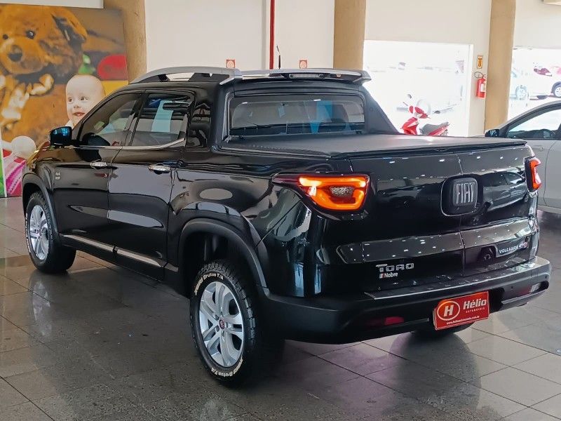 Fiat TORO VOLCANO 2.0 2017 HÉLIO AUTOMÓVEIS LAJEADO / Carros no Vale