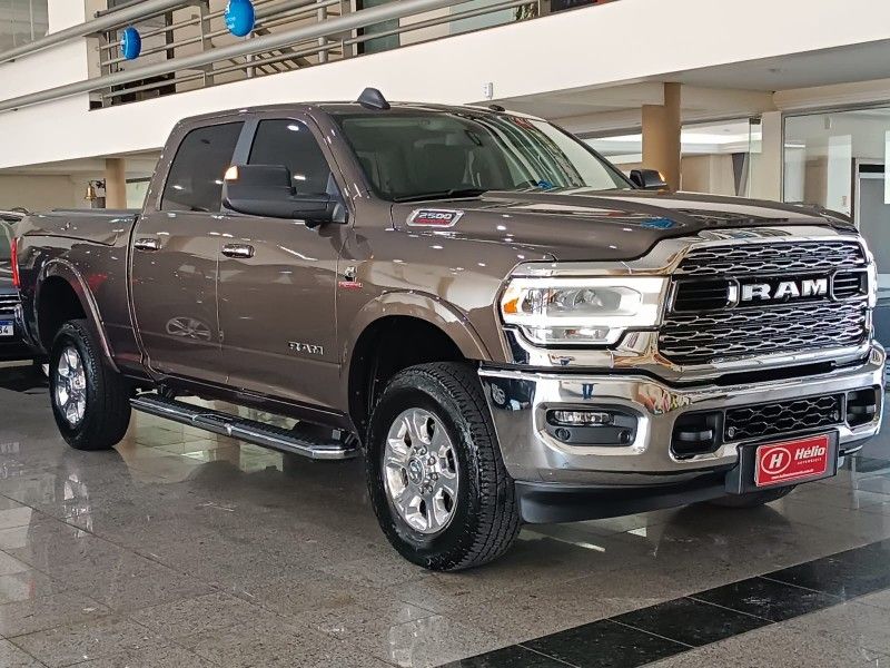 RAM LAIE 2500 COM BOX 2019 HÉLIO AUTOMÓVEIS LAJEADO / Carros no Vale