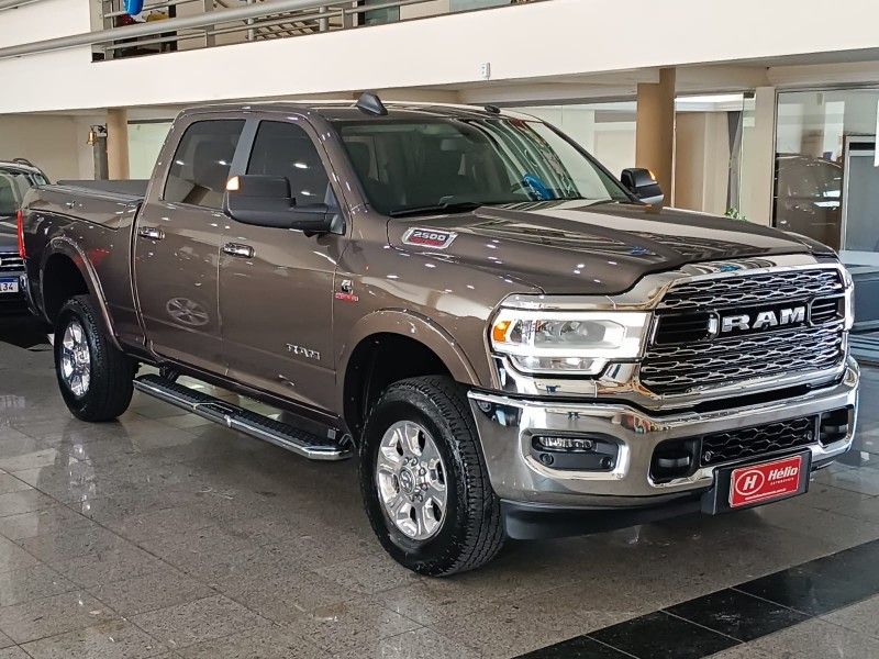 RAM LAIE 2500 COM BOX 2019 HÉLIO AUTOMÓVEIS LAJEADO / Carros no Vale