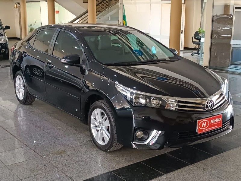 Toyota COROLLA GLi 1.8 2015 HÉLIO AUTOMÓVEIS LAJEADO / Carros no Vale