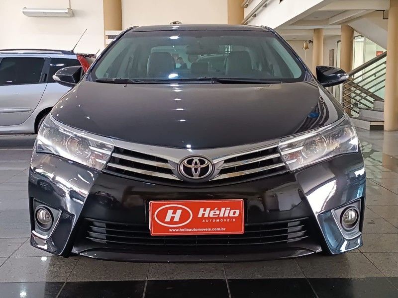 Toyota COROLLA GLi 1.8 2015 HÉLIO AUTOMÓVEIS LAJEADO / Carros no Vale