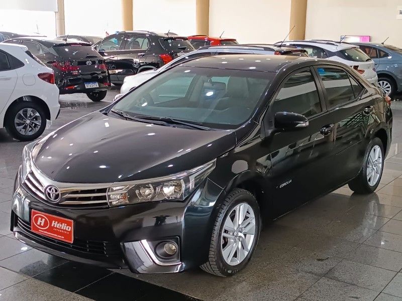 Toyota COROLLA GLi 1.8 2015 HÉLIO AUTOMÓVEIS LAJEADO / Carros no Vale