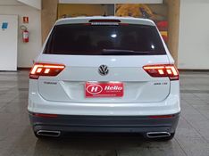 Volkswagen TIGUAN ALLSPACE 250 1.4 TSI 2018 HÉLIO AUTOMÓVEIS LAJEADO / Carros no Vale