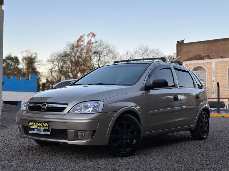 Chevrolet CORSA HATCH MAXX 1.4 8V 2012 NEUMANN VEÍCULOS ARROIO DO MEIO / Carros no Vale