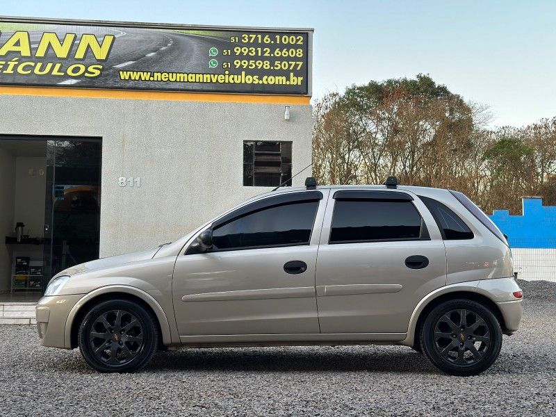 Chevrolet CORSA HATCH MAXX 1.4 8V 2012 NEUMANN VEÍCULOS ARROIO DO MEIO / Carros no Vale