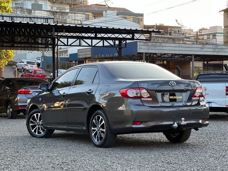 Toyota COROLLA XEi 2.0 2014 NEUMANN VEÍCULOS ARROIO DO MEIO / Carros no Vale