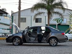 Toyota COROLLA XEi 2.0 2014 NEUMANN VEÍCULOS ARROIO DO MEIO / Carros no Vale