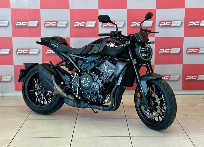 Honda Motos CB 1000R Black Edition 2022/2022 PC VEÍCULOS SANTA CRUZ DO SUL / Carros no Vale