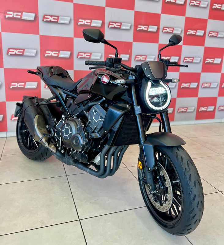 Honda Motos CB 1000R Black Edition 2022/2022 PC VEÍCULOS SANTA CRUZ DO SUL / Carros no Vale