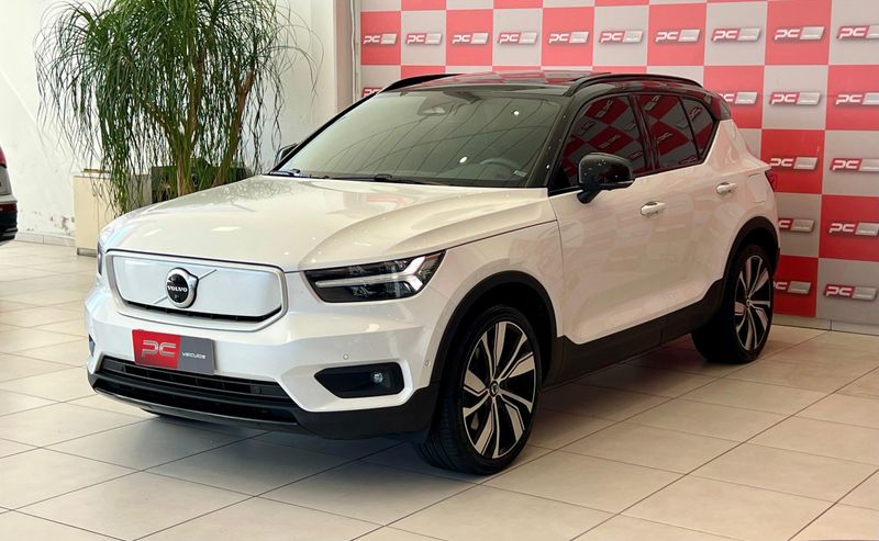 Volvo XC 40 Recharge Pure Eletric (Elétrico) 2021/2022 PC VEÍCULOS SANTA CRUZ DO SUL / Carros no Vale