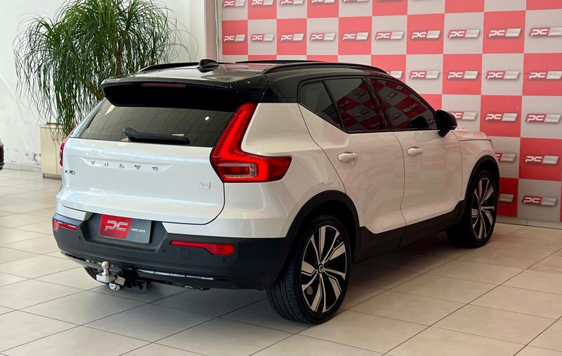 Volvo XC 40 Recharge Pure Eletric (Elétrico) 2021/2022 PC VEÍCULOS SANTA CRUZ DO SUL / Carros no Vale