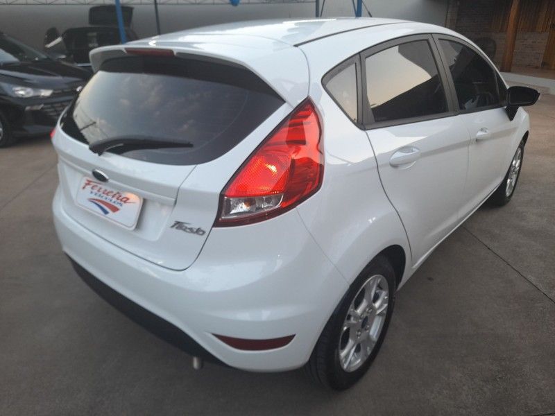 Ford FIESTA 1.5 2015 FERREIRA VEÍCULOS VENÂNCIO AIRES / Carros no Vale