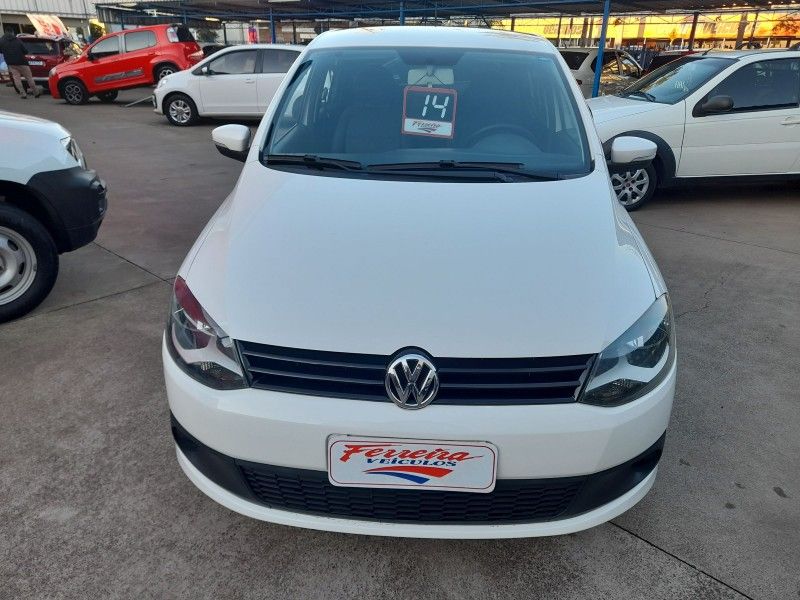 Volkswagen FOX TREND 1.0 2014 FERREIRA VEÍCULOS VENÂNCIO AIRES / Carros no Vale