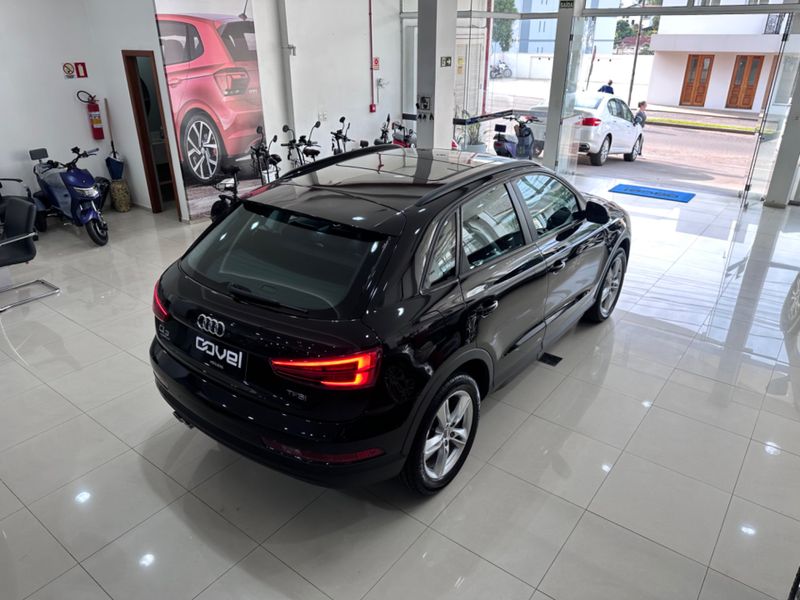 Audi Q3 1.4 Tfsi Ambiente S Tronic 2016/2017 COVEL VEICULOS ENCANTADO / Carros no Vale