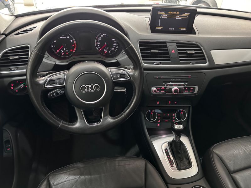 Audi Q3 1.4 Tfsi Ambiente S Tronic 2016/2017 COVEL VEICULOS ENCANTADO / Carros no Vale