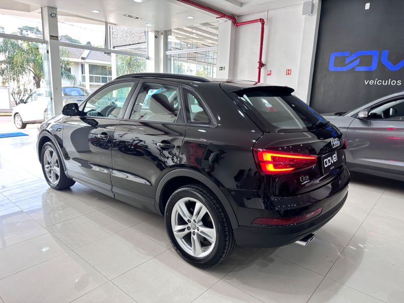 Audi Q3 1.4 Tfsi Ambiente S Tronic 2016/2017 COVEL VEICULOS ENCANTADO / Carros no Vale