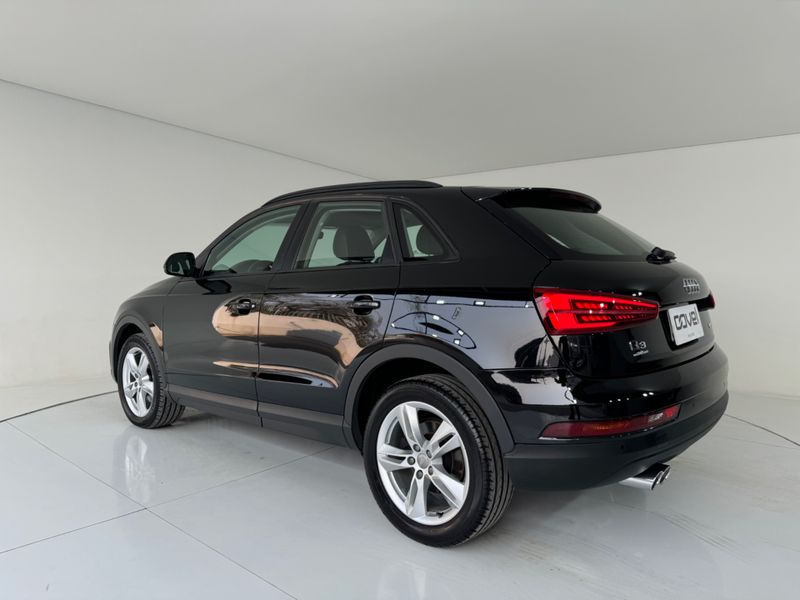 Audi Q3 1.4 Tfsi Ambiente S Tronic 2016/2017 COVEL VEICULOS ENCANTADO / Carros no Vale