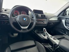 Bmw 120i Active 2015/2015 COVEL VEICULOS ENCANTADO / Carros no Vale