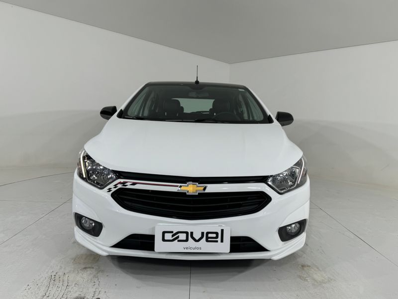 Chevrolet Onix 1.4 Effect 2017/2018 COVEL VEICULOS ENCANTADO / Carros no Vale