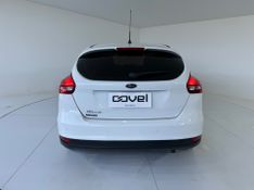 Ford Focus Se 1.6 Hc 2015/2016 COVEL VEICULOS ENCANTADO / Carros no Vale