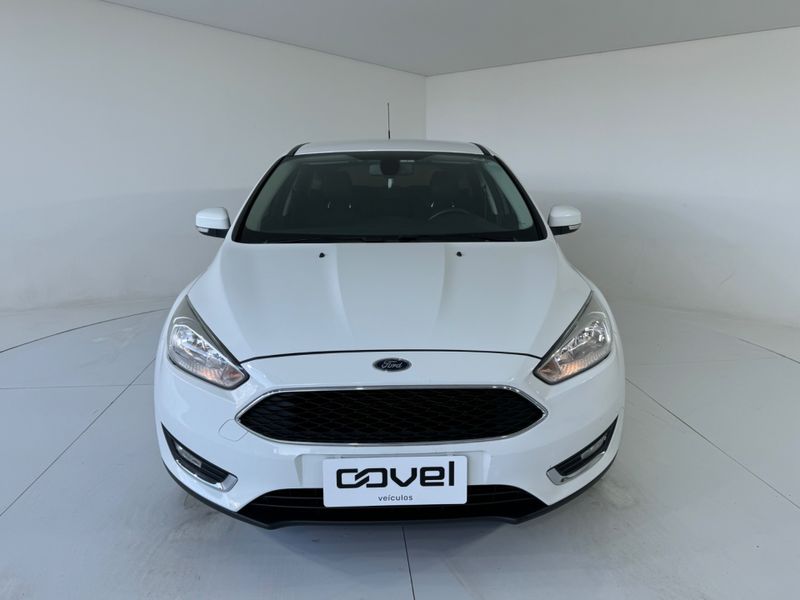 Ford Focus Se 1.6 Hc 2015/2016 COVEL VEICULOS ENCANTADO / Carros no Vale