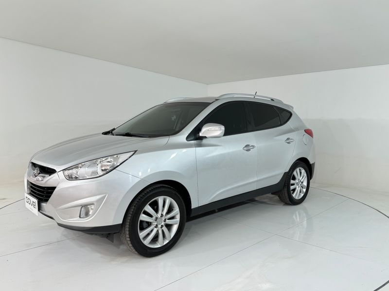 Hyundai Ix35 2.0 2011/2012 COVEL VEICULOS ENCANTADO / Carros no Vale